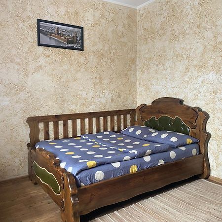 Mini-Hotel Neptun Rivne Buitenkant foto