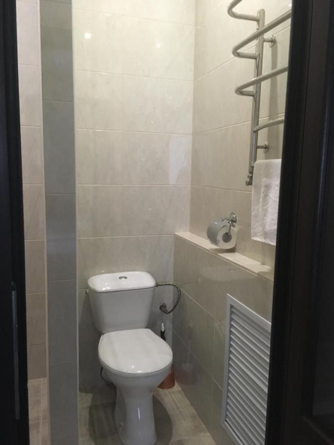 Mini-Hotel Neptun Rivne Buitenkant foto