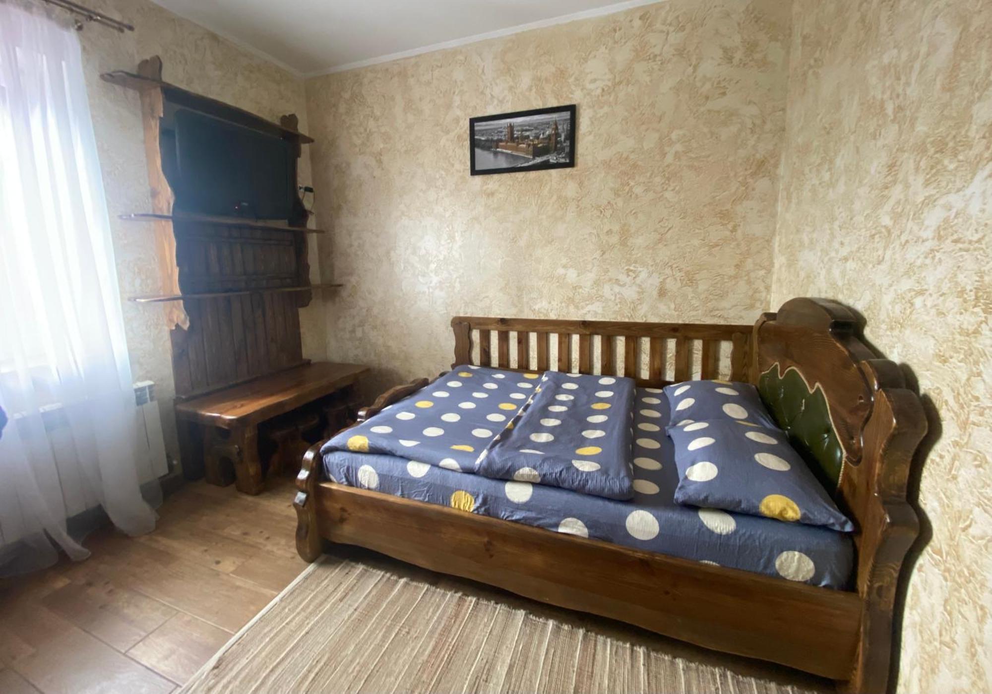 Mini-Hotel Neptun Rivne Buitenkant foto