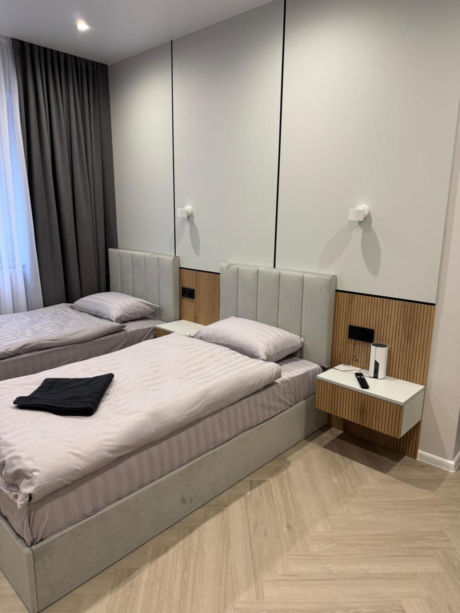 Mini-Hotel Neptun Rivne Buitenkant foto